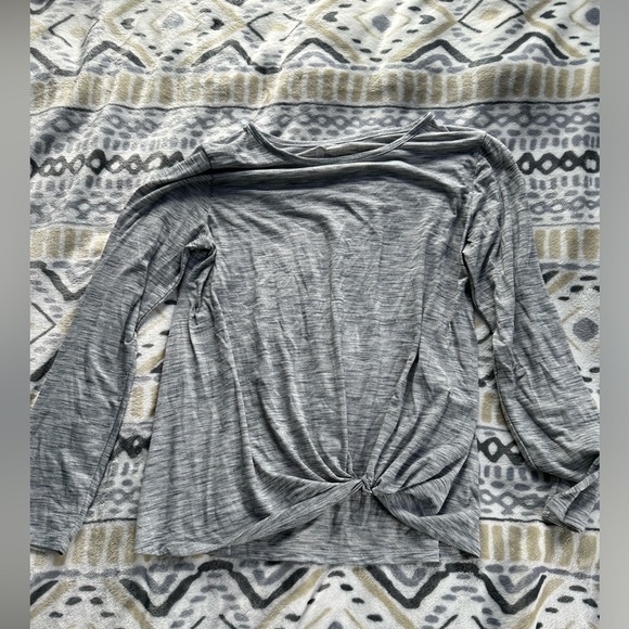 Cute shirt - Picture 1 of 3